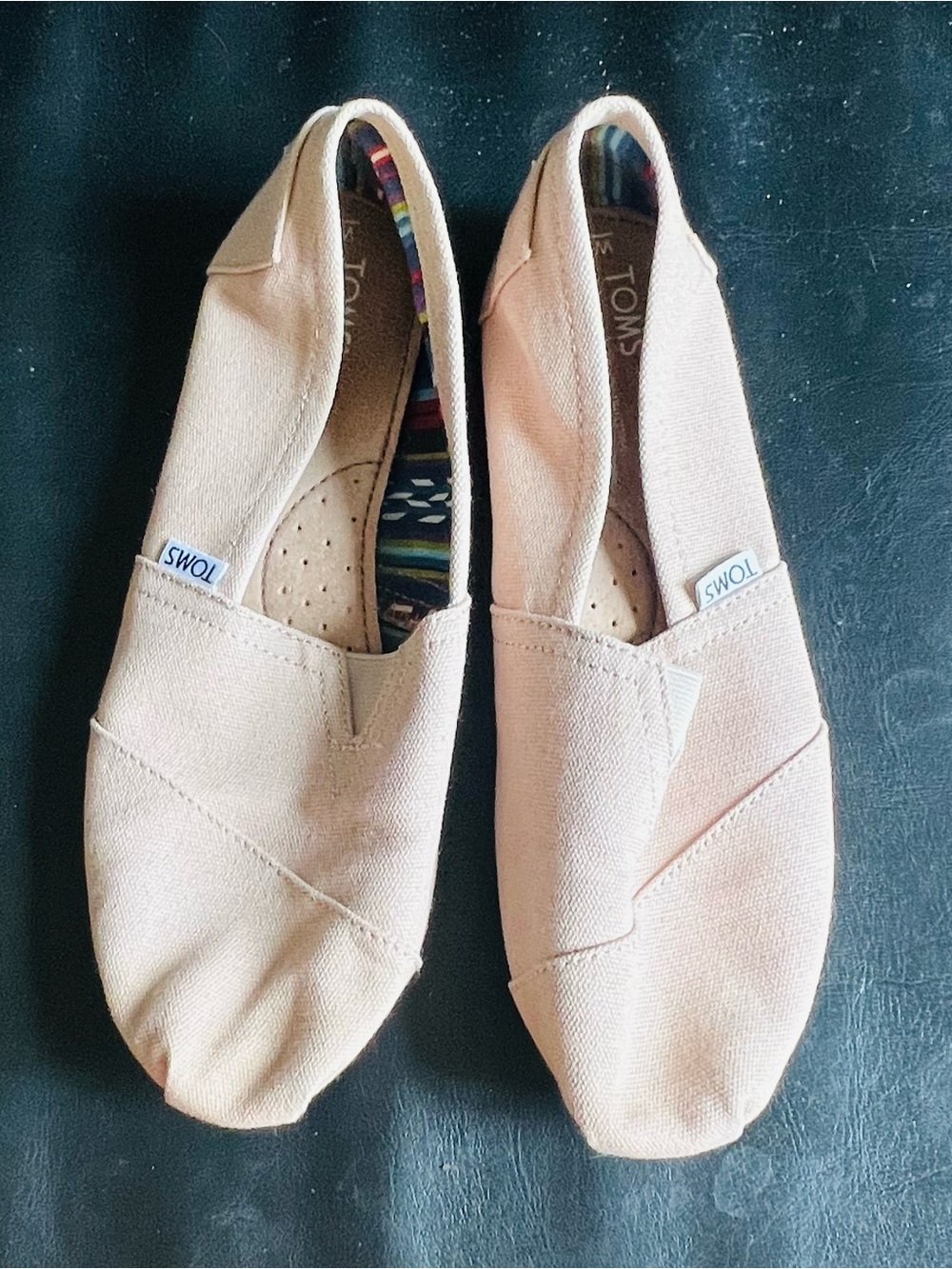 Toms Slip-On Canvas Shoes in Pale Pink with Patterned Lining
